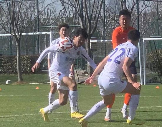 久草成人